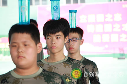 軍事訓練